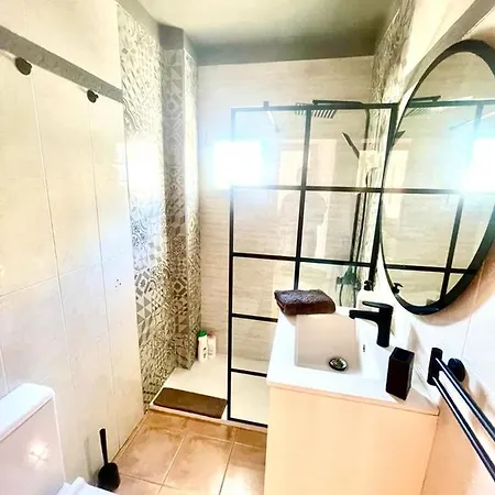 Luxury Ocean Views شقة