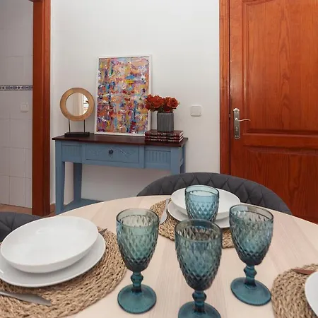 Luxury Ocean Views شقة