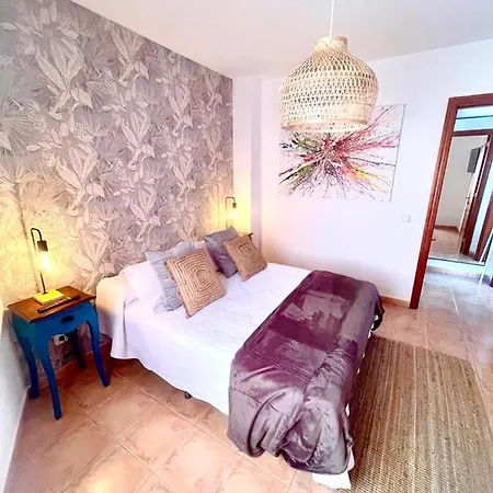 Luxury Ocean Views * 티아즈